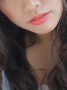 友梨奈