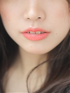 友梨奈
