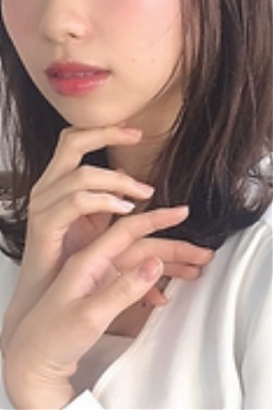 茜
